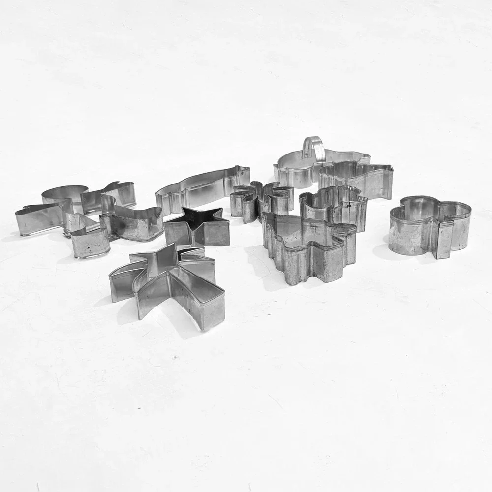 Vintage Aluminum Holiday Cookie Cutters 10pc Great Condition Old Time Christmas‎